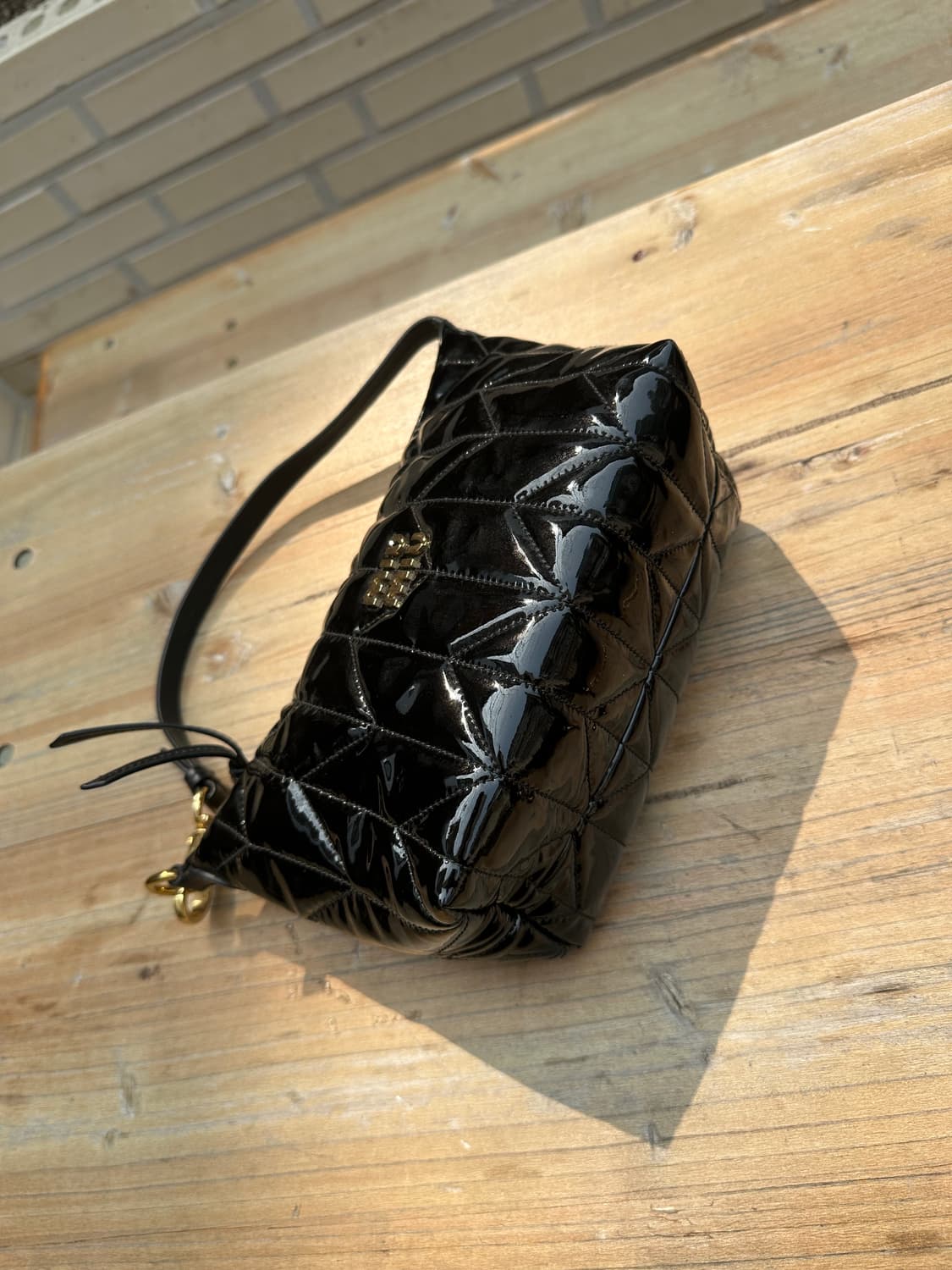 [정품] 미우미우 마테라쎄 스피릿 금장 블랙 상품이미지5