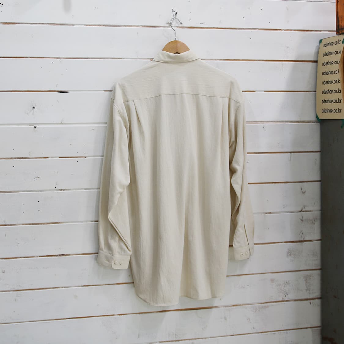 (착용컷) LUMA LUCENTE 드레스 셔츠 (남성용 105) 상품이미지2