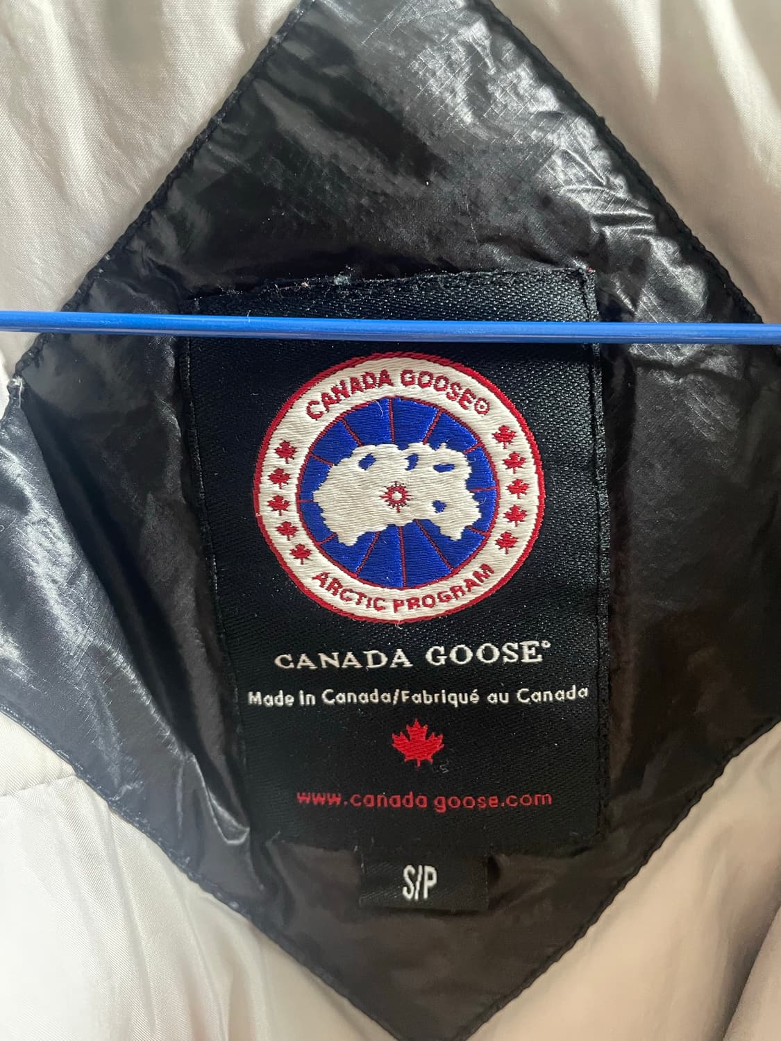 캐나다구스 라이트 하이브릿지 패딩 상품이미지3