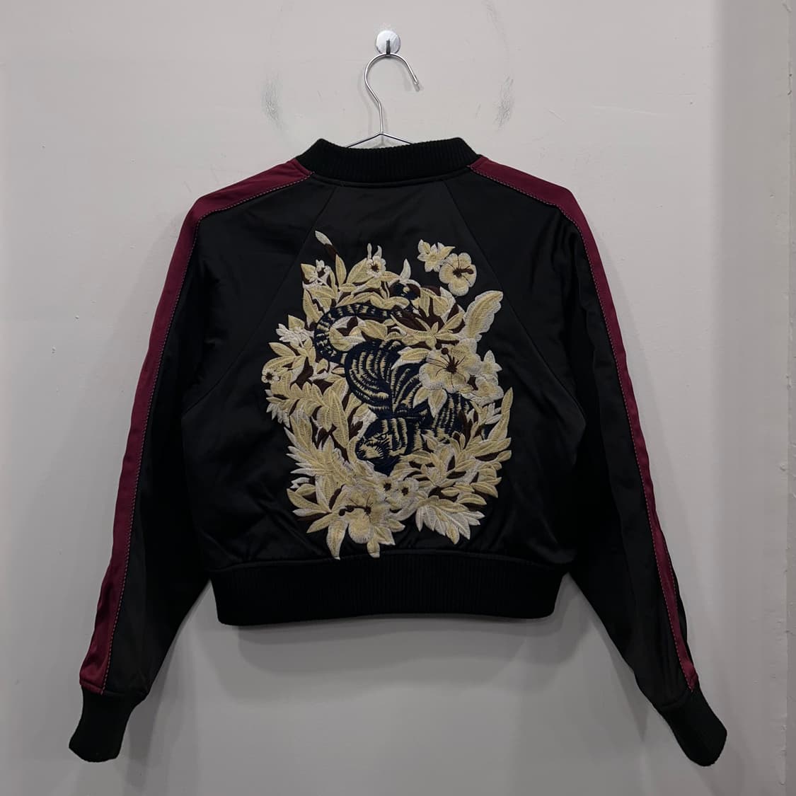 JS 시즌 매화 자수 크롭 스카쟌 자켓 상품이미지5