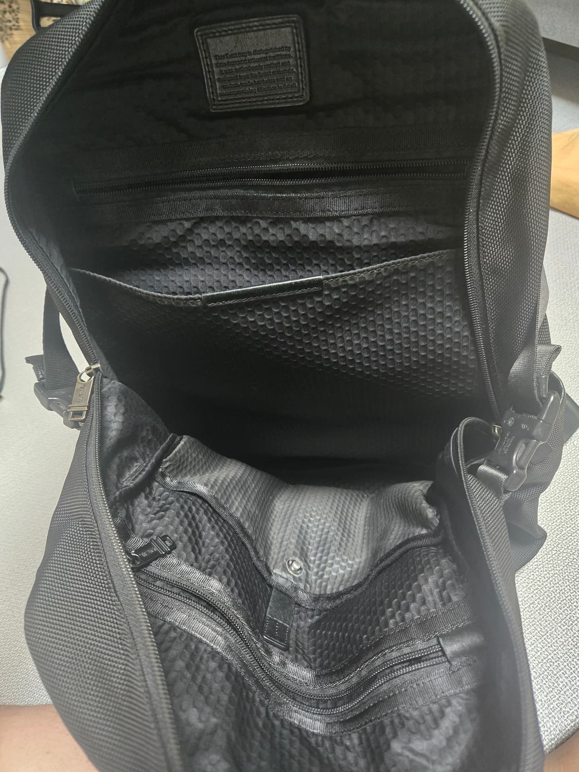 TUMI 투미 블랙 백팩 가방 팝니다 상품이미지4