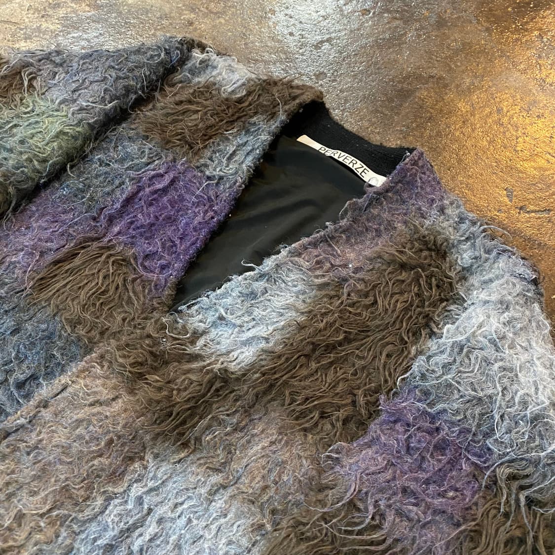 PERVERZE 퍼버즈 패치워크 퍼 자켓 상품이미지2