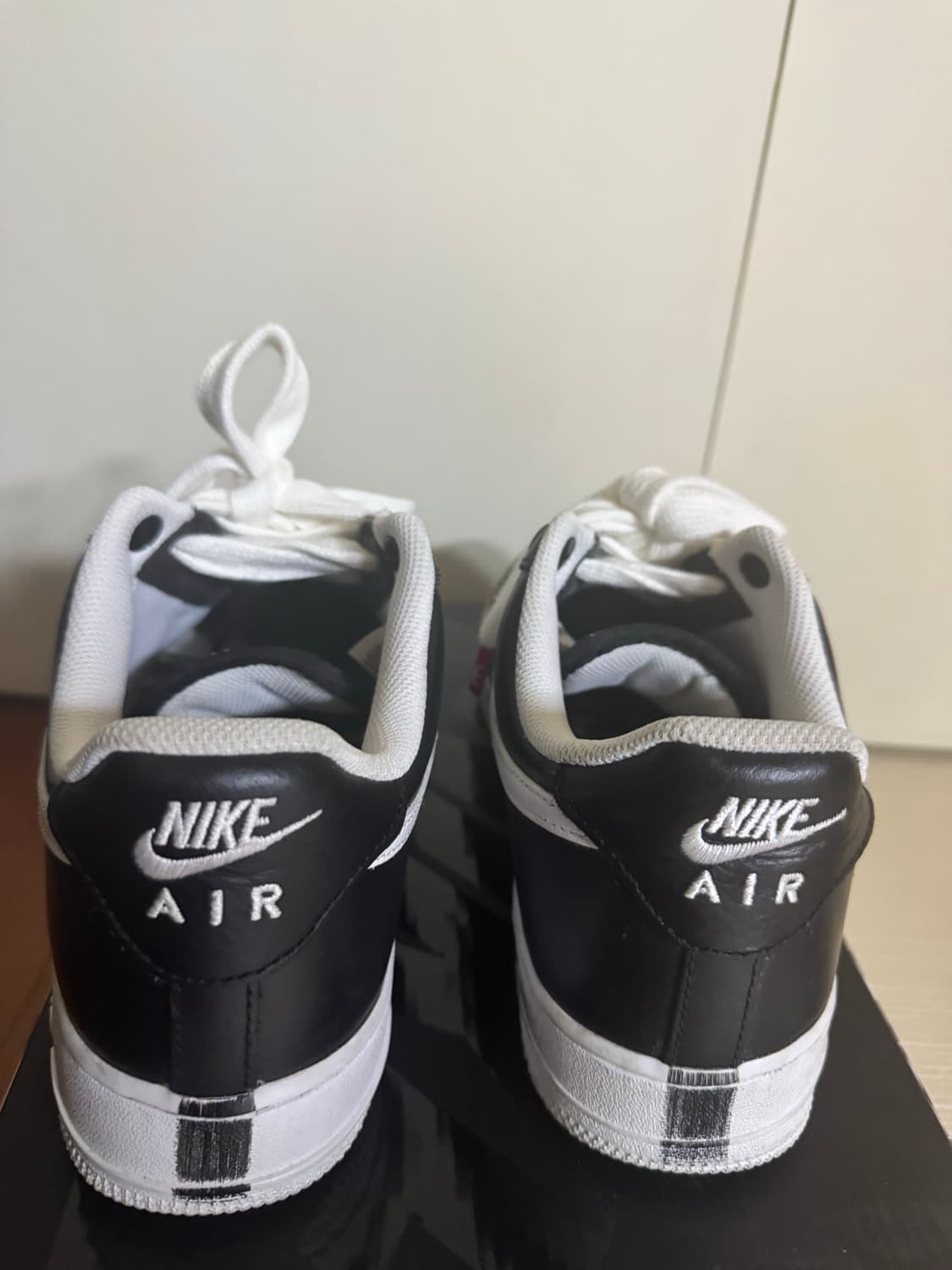 나이키 x 피스마이너스원 에어포스 1 로우 파라노이즈 상품이미지6