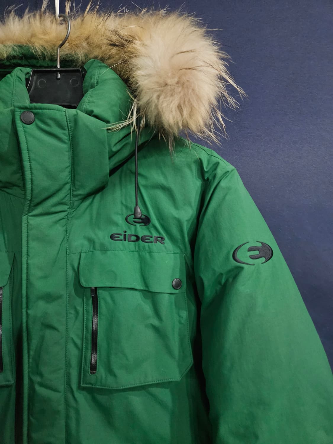 아이더 700필 윈드스토퍼 다크그린 남성100~105구스다운 대장급패딩  상품이미지4