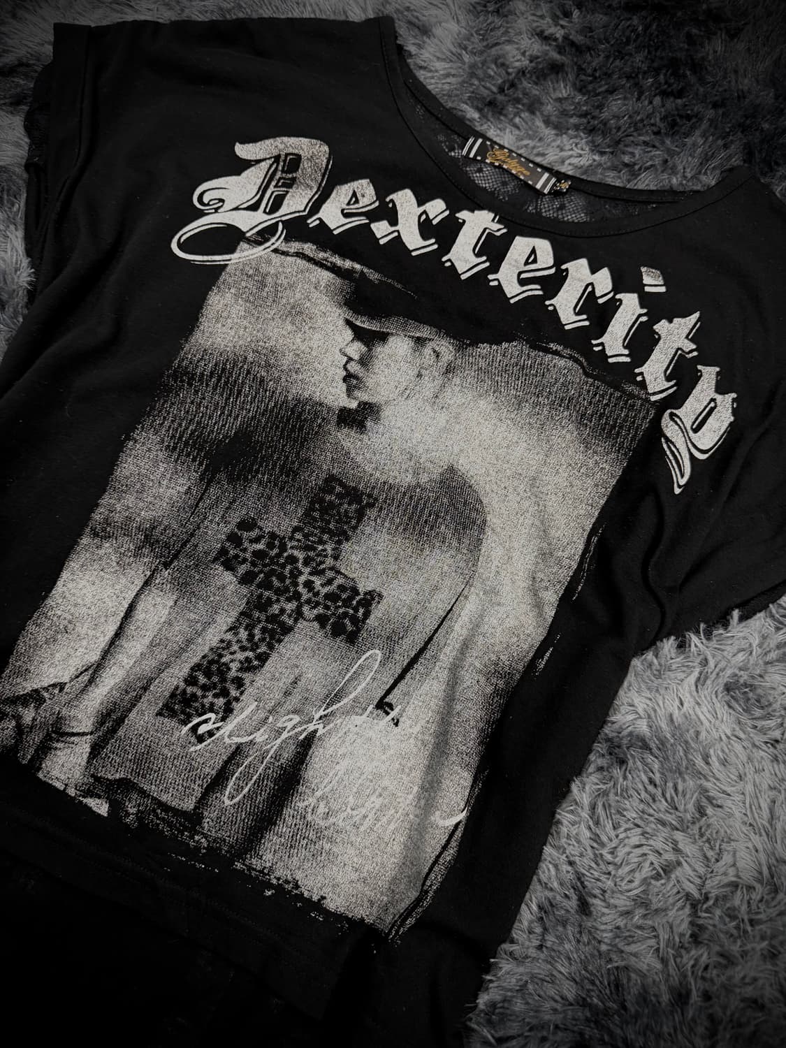 앞판 걸프린팅 등판 영국국기 레이스 언발 블랙 반팔 상품이미지3