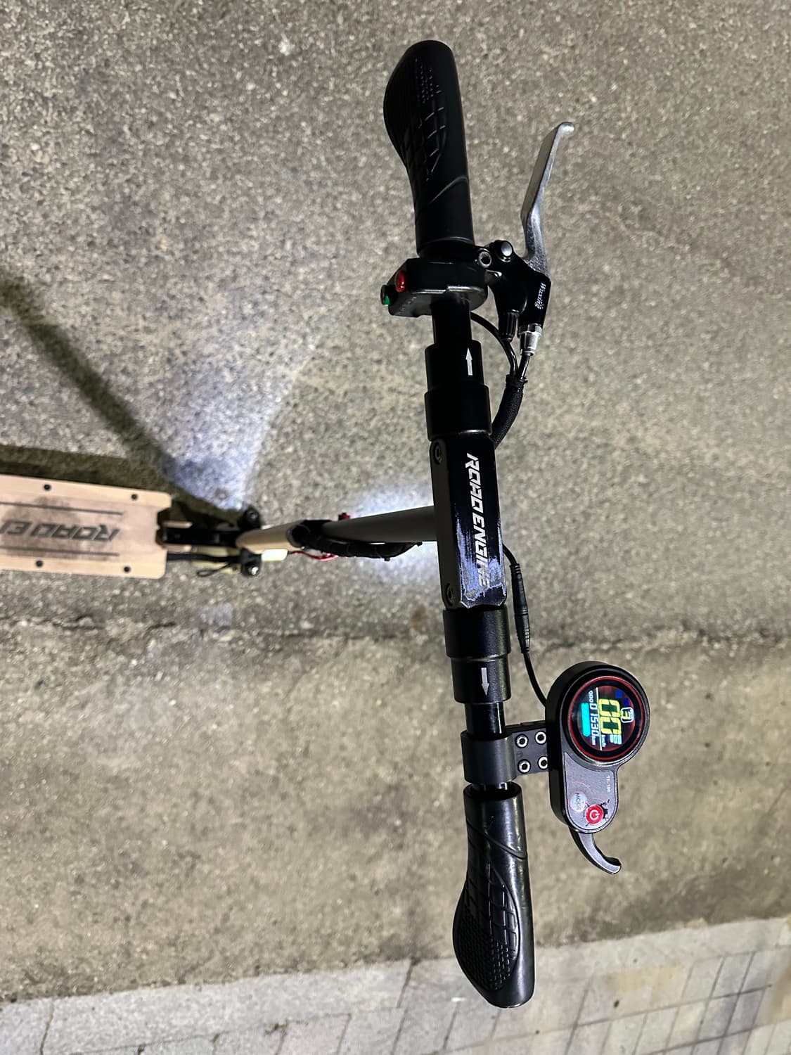 접이식 로드엔진 전동킥보드 판매합니다 상품이미지4