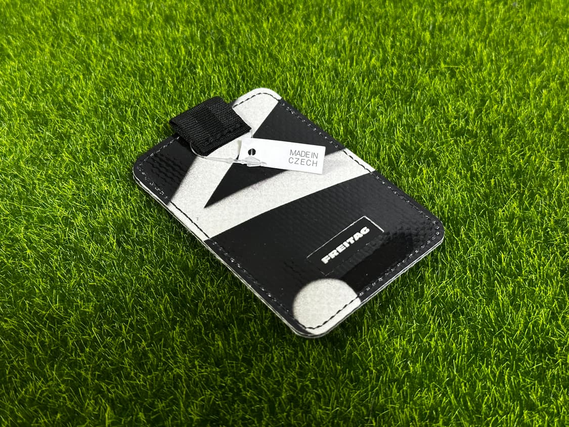 [새상품] 프라이탁 희귀 유광 검흰 저스틴 #freitag 상품이미지1