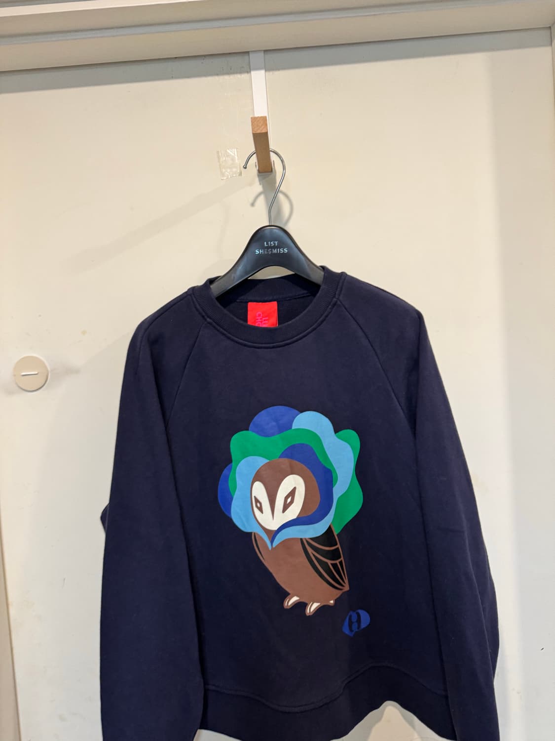 Lucky chouette 럭키슈에뜨 23년 맨투맨 상품이미지5