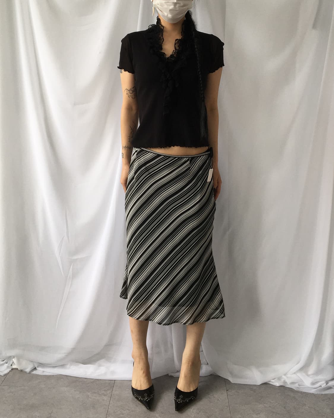 Ruffle point mesh top 상품이미지1