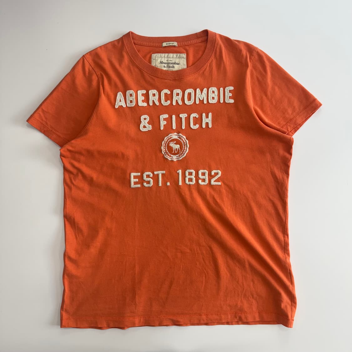 Abercrombie 아베크롬비 스펠아웃로고 오렌지 반팔  상품이미지3