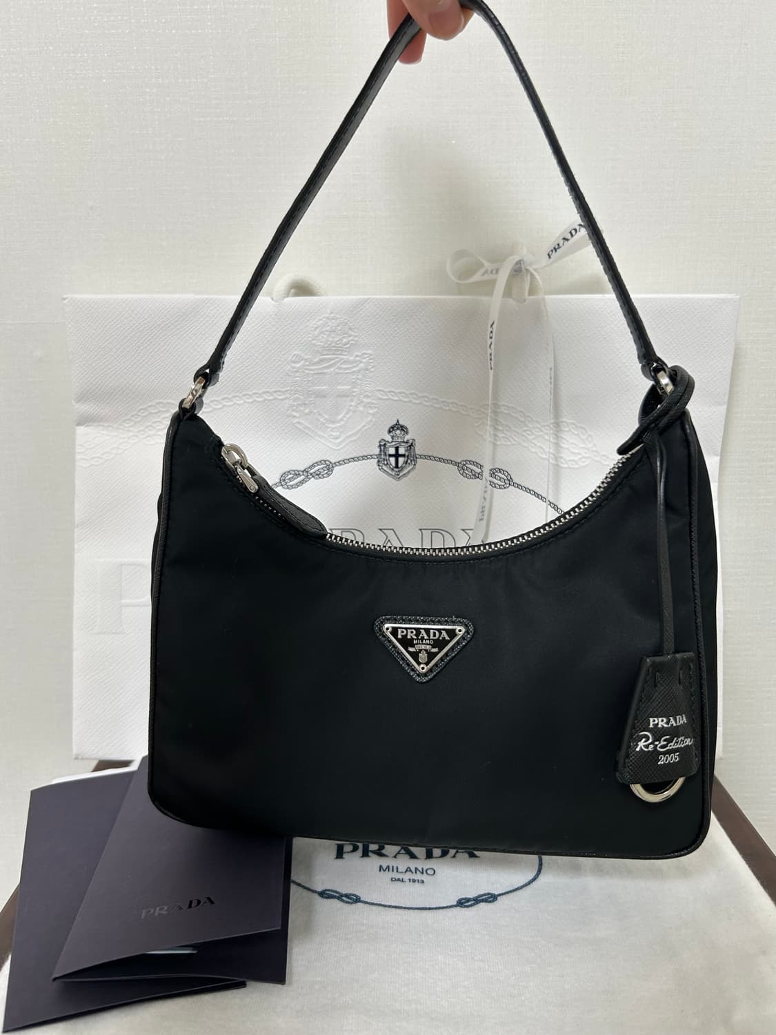 PRADA 프라다 리에디션 2005 리나일론 미니백 숄더백(가죽스트랩) 상품이미지3
