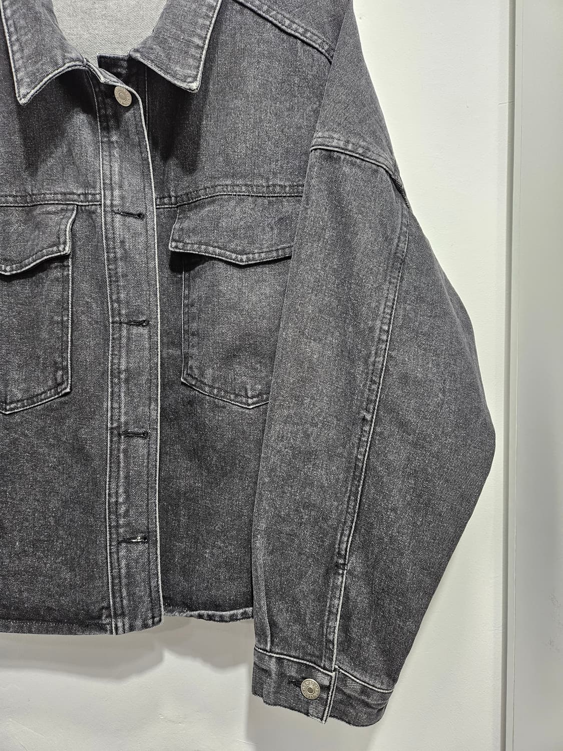 남녀공용 블랙 빈티지 데님 자켓 상품이미지4