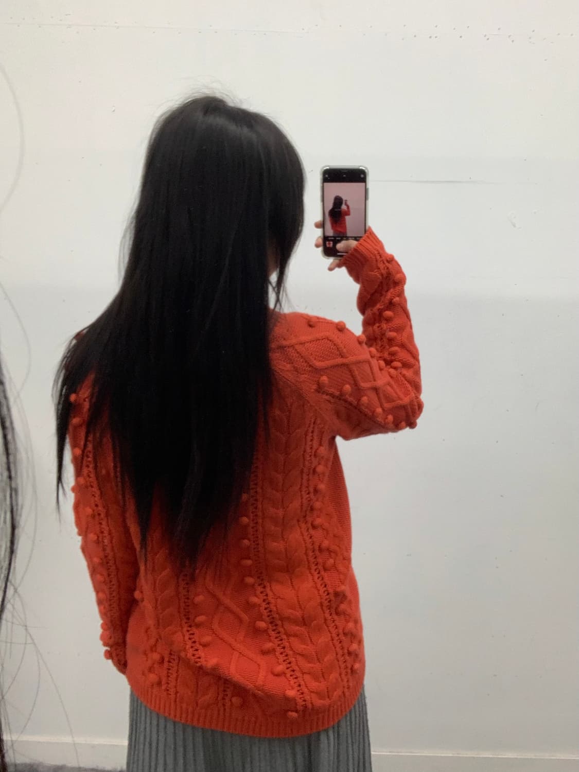 버버리 오렌지 폼폼이 케이블 니트 상품이미지4