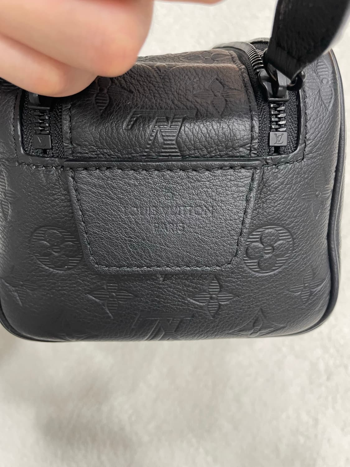 [ S급 ] 루이비통 쉐도우 모노그램 돕키트 도프키트  상품이미지4