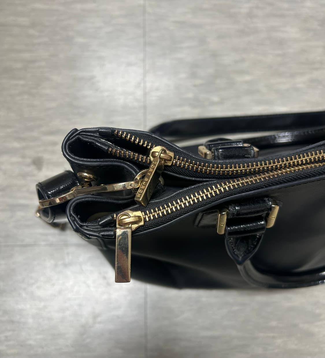 토리버치 블랙 가죽 토트백 상품이미지4