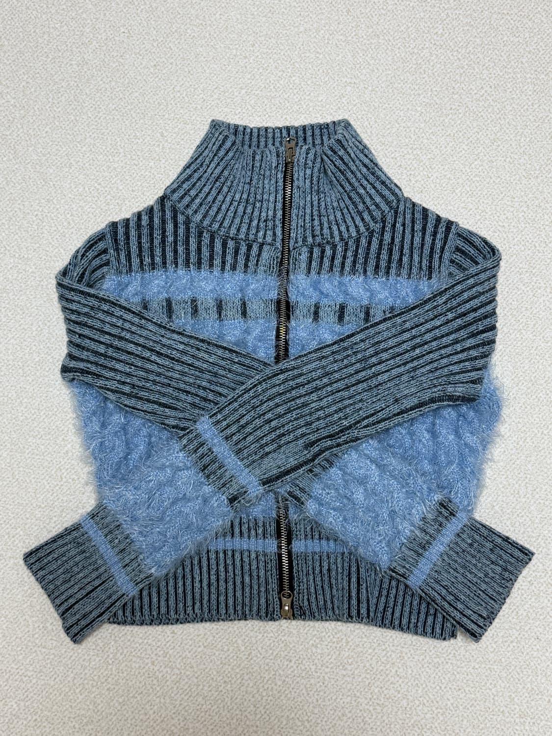 [카리나 착용] 라티젠 L6 컬러블록 니트집업 상품이미지6