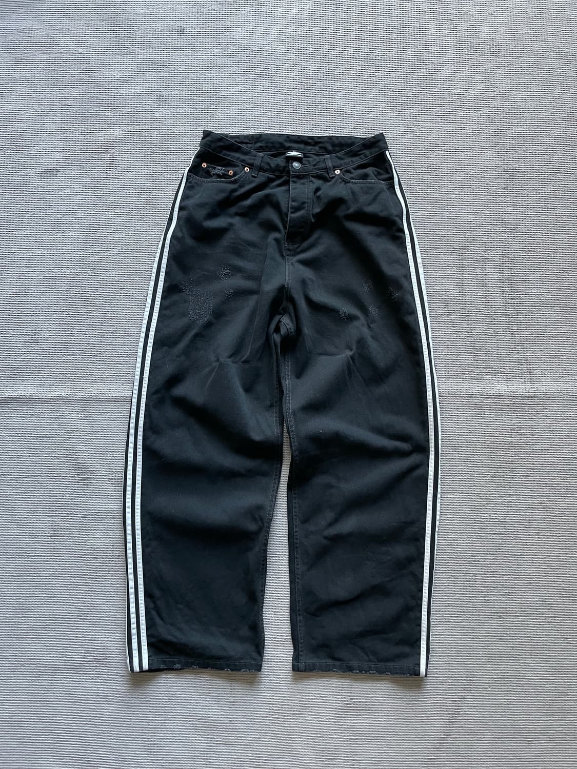 발렌시아가x아디다스 라지 베기 팬츠 블랙 상품이미지2