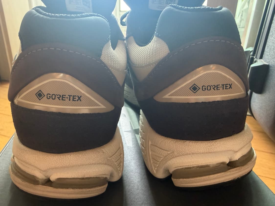 뉴발란스 2002R 고어텍스 270 상품이미지4