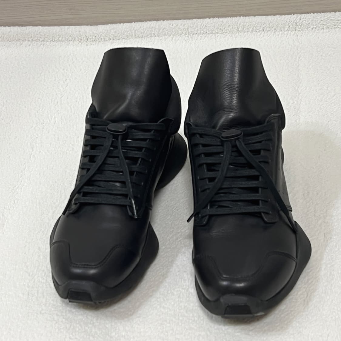 릭오웬스 아디다스 러너 레더 트리플 블랙 상품이미지3