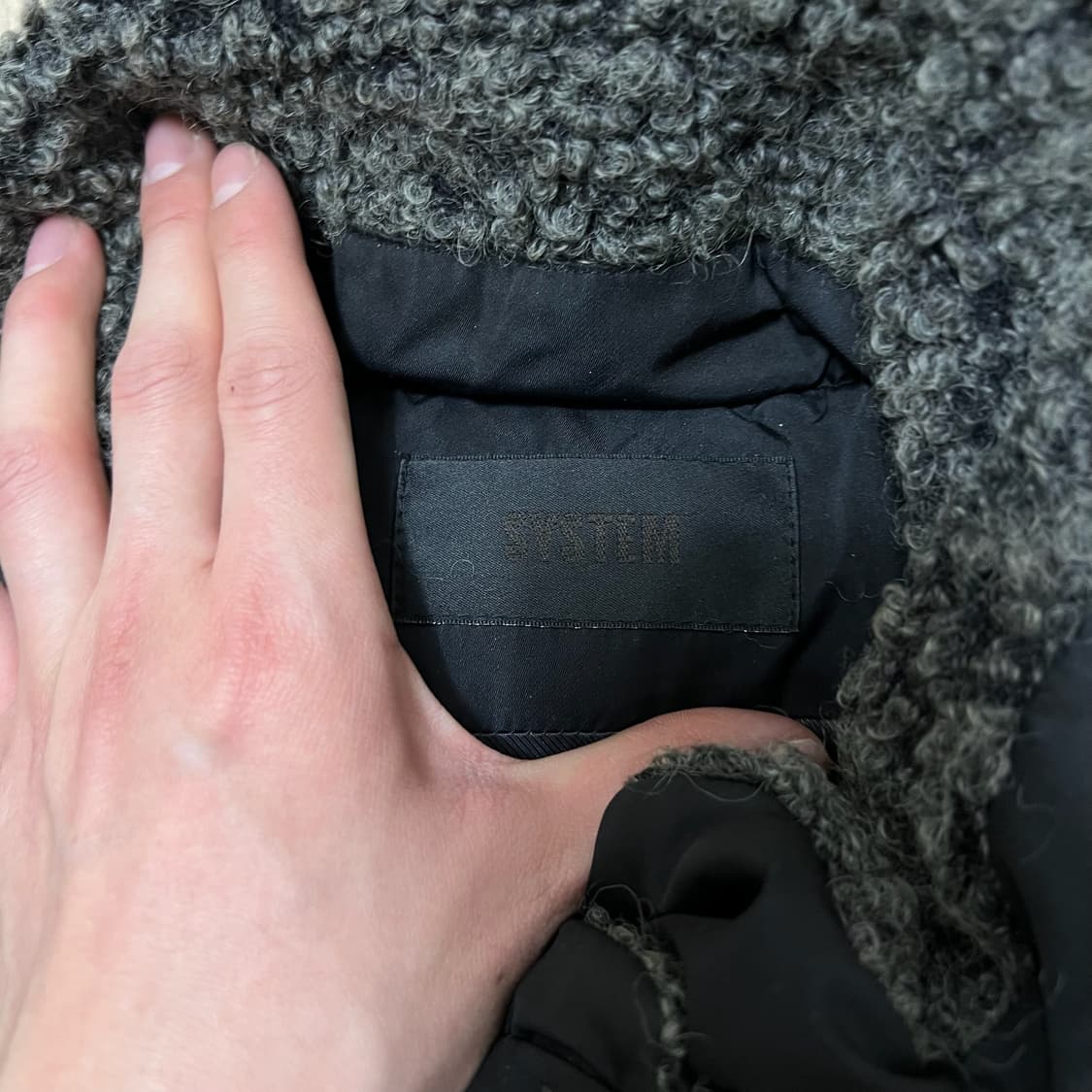 한섬 시스템 여성 덕다운 금장 와펜 숏패딩 82-94-160  상품이미지5