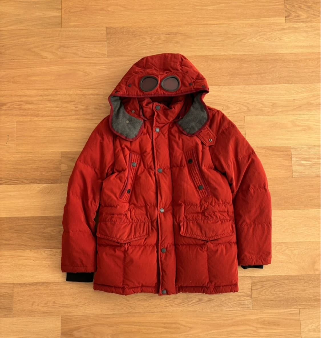 Cp컴퍼니 고글 덕다운 패딩 95 상품이미지1