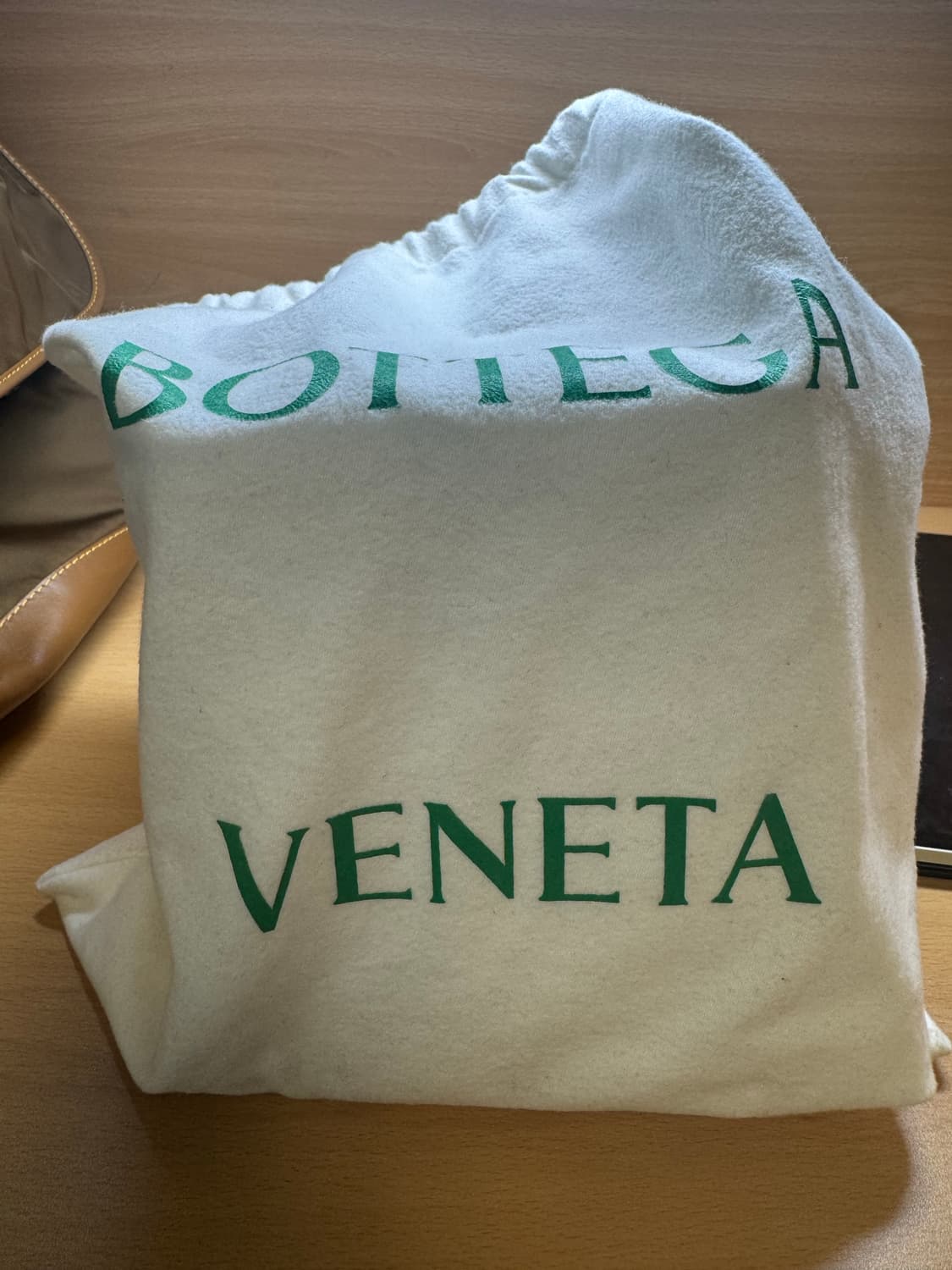 보테가 베네타 버킷백 스몰 포리지 상품이미지10