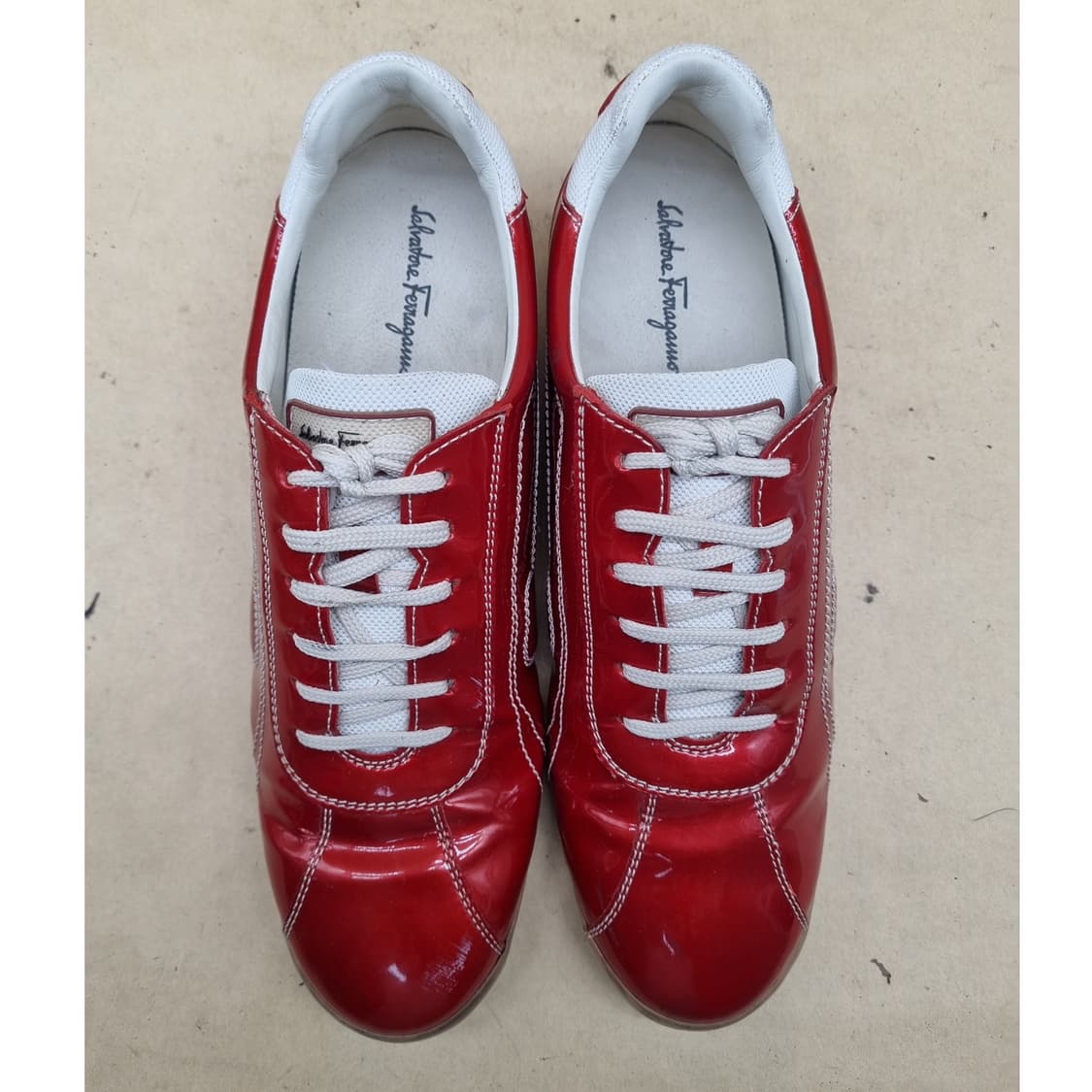 살바토레페라가모 레드 에나멜 여성스니커즈 245 굽4 상품이미지2