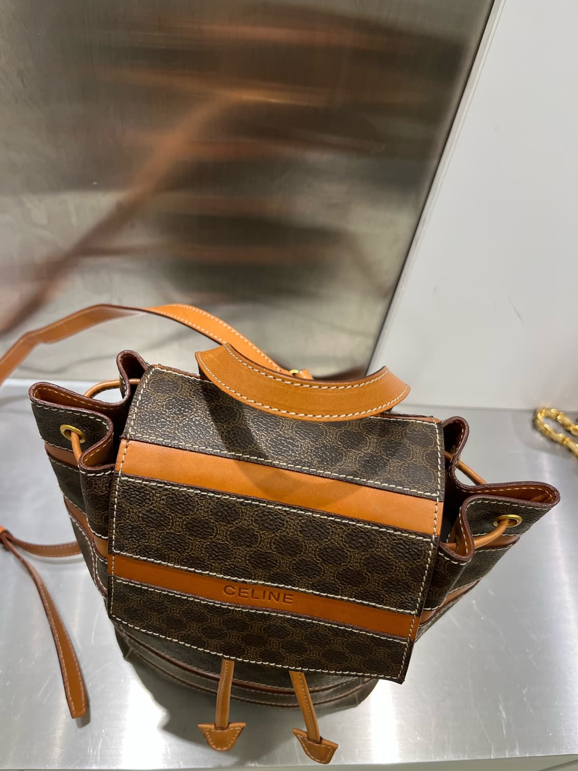 셀린 마카담 빈티지 백팩 상품이미지2