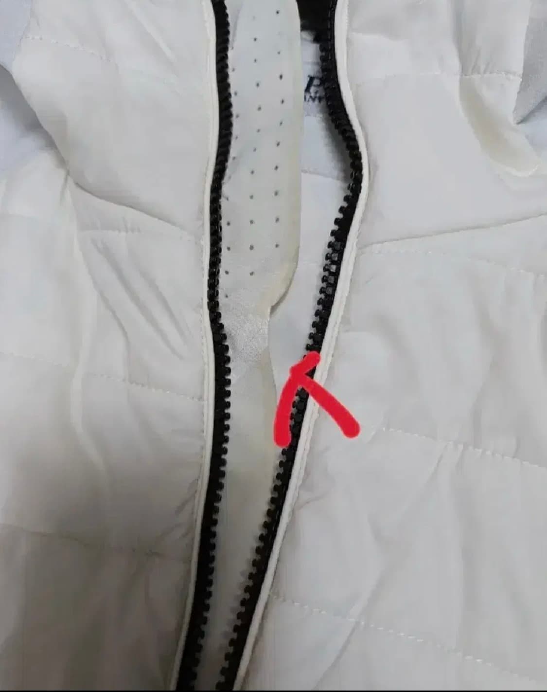 cp컴퍼니 패딩 조끼 상품이미지4