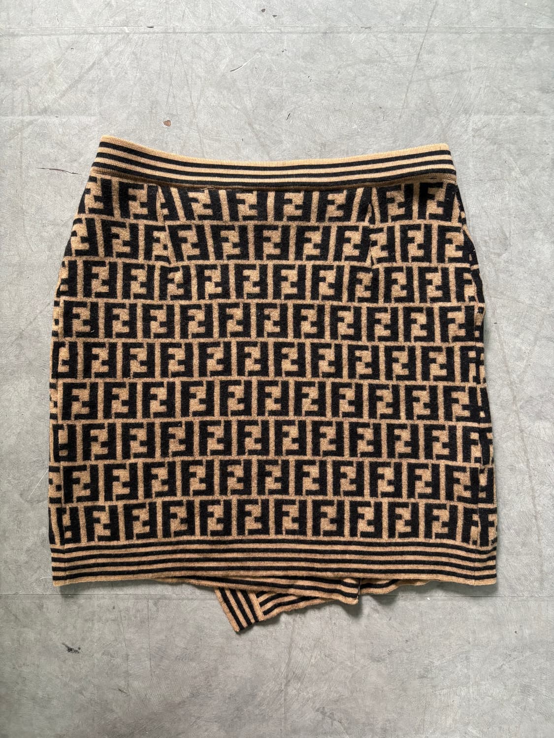 Fendi 펜디 FF 로고 니트 랩 스커트 상품이미지7
