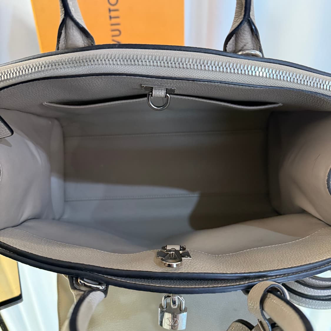 루이비통 LV 시티 스티머 토트 숄더백 상품이미지9