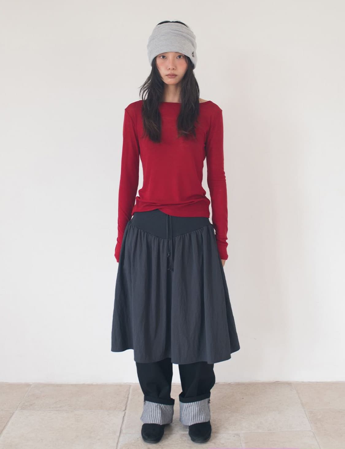 온스카 스커트 FLARE RIB SKIRT (CHARCOAL) 상품이미지4