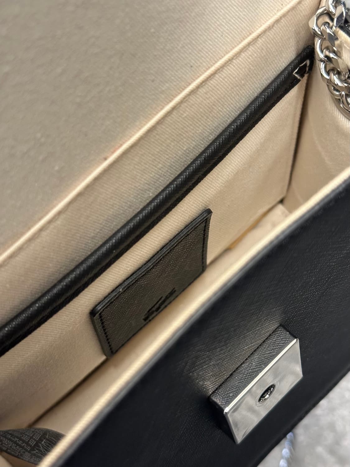 라코스테 미니 크로스백 처분  상품이미지5