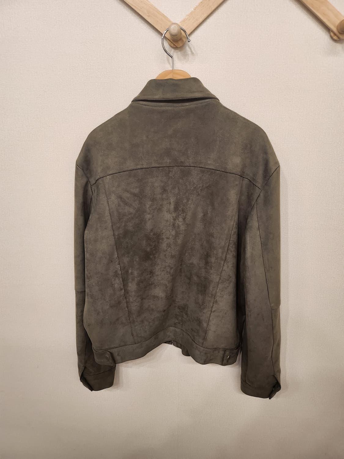 카키 스웨이드 벨벳 카라 자켓☃️ 상품이미지4