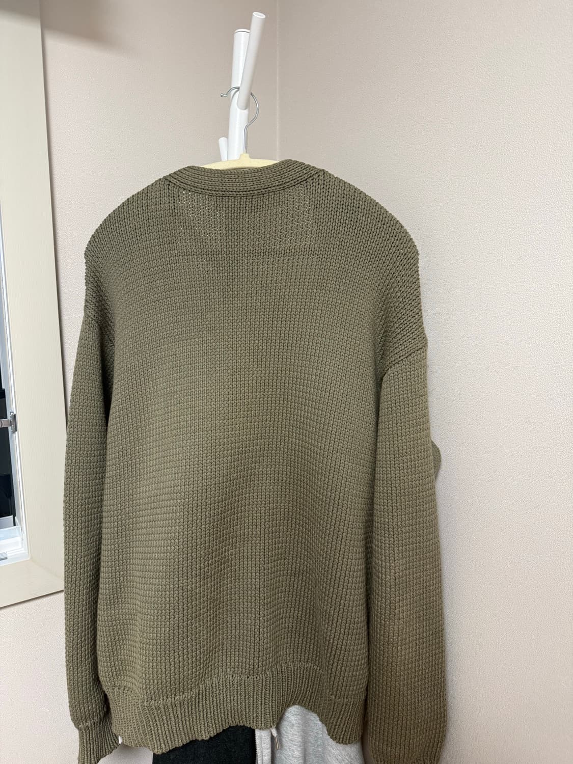 오프화이트 신형 니트가디건 m(105~110) 상품이미지2