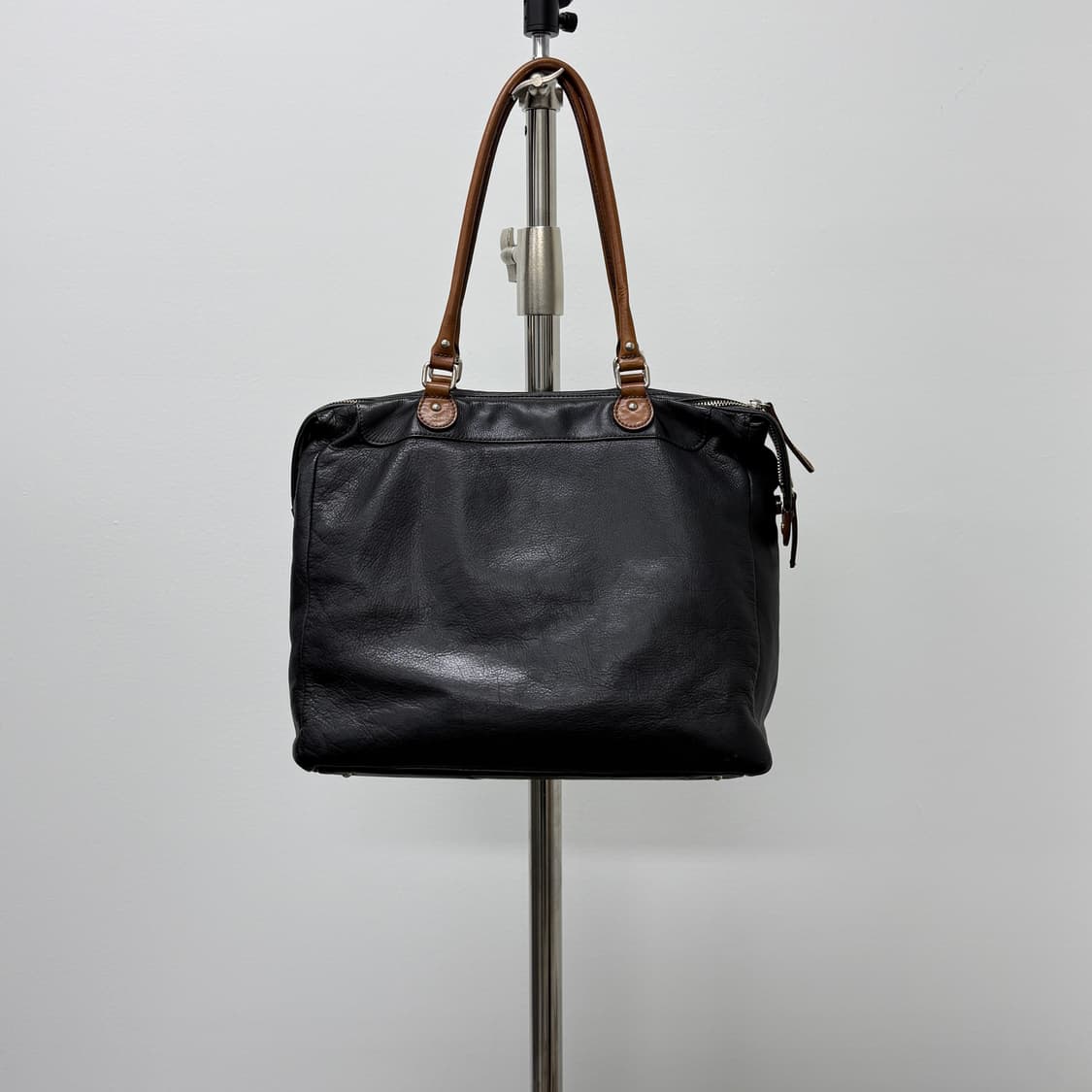 Margaret Howell two-tone leather bag  상품이미지1