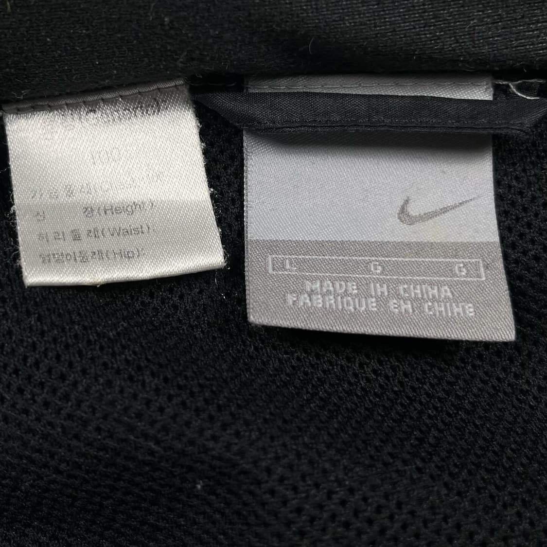 나이키00s 블랙컬러 스우시로고 바람막이 상품이미지3