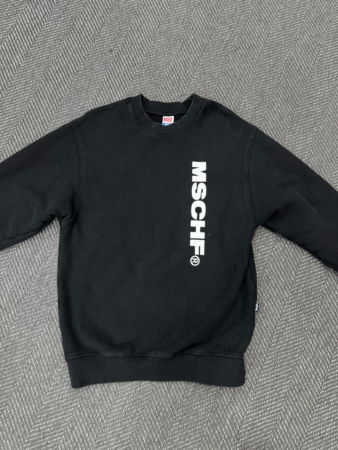 미스치프 블랙 맨투맨  상품이미지2