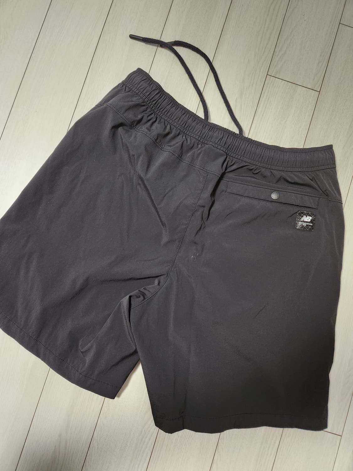 새상품급)뉴발란스 NBNVE32623 / UNI 프로즌 4.5부 카고 숏 상품이미지8