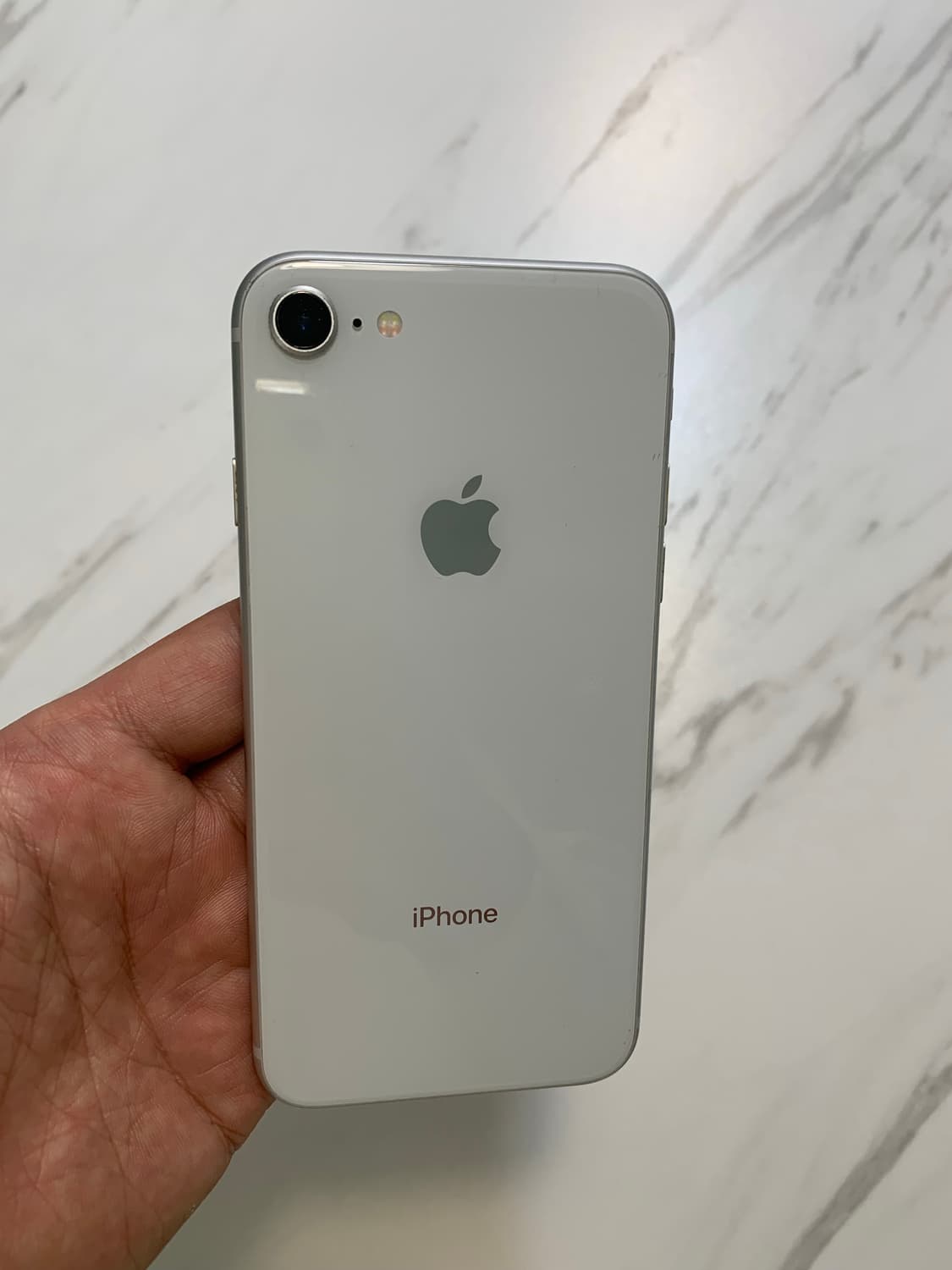 아이폰8 실버 64GB 상품이미지1