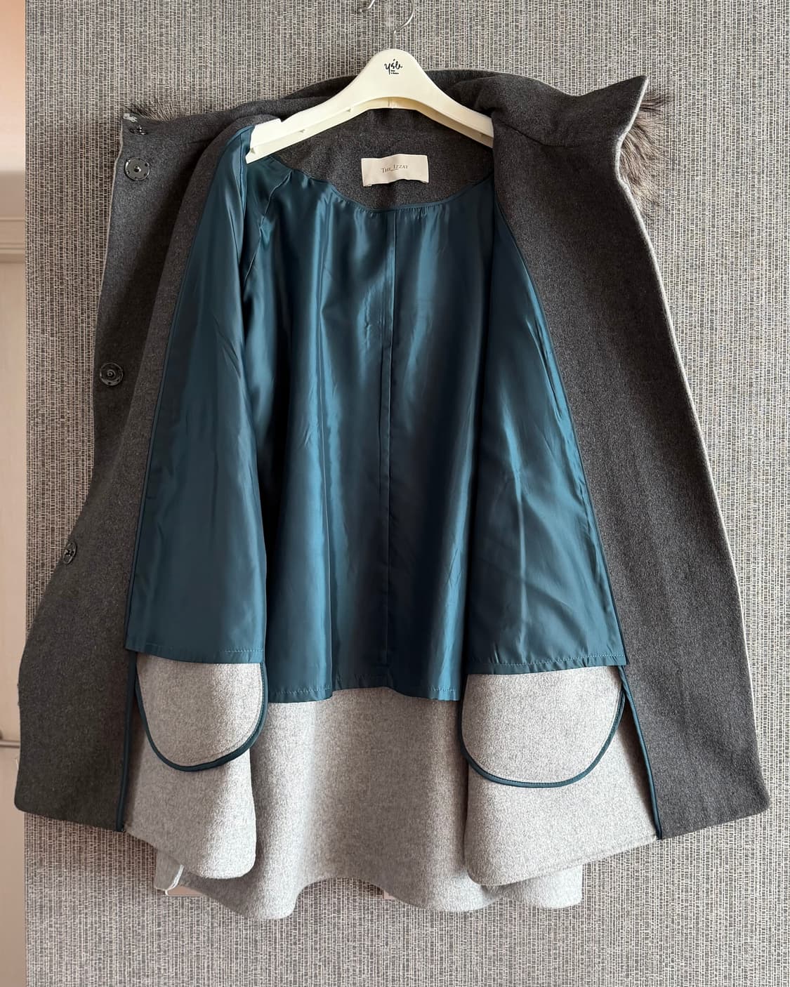 더아이잣 폭스 퍼 여우털 후드 탈부착 그레이 울 블렌드 케이프 코트 망토 상품이미지5