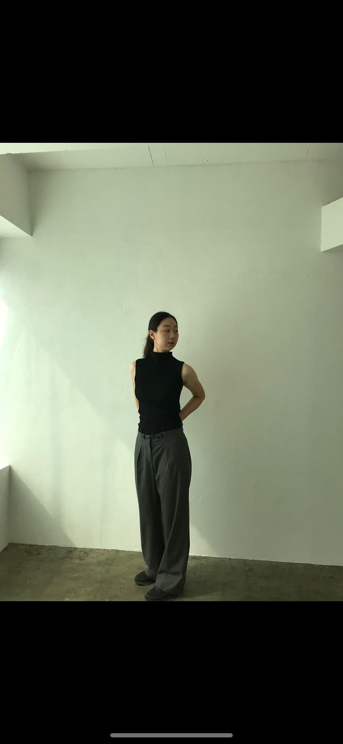 플리츠 터틀넥 슬리브리스 상품이미지2