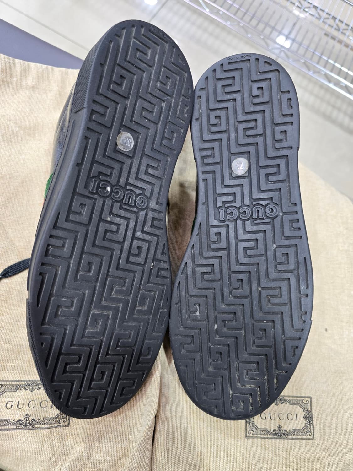 [정품] 구찌 블랙 GG 에이스 유광 스니커즈 760775 상품이미지3