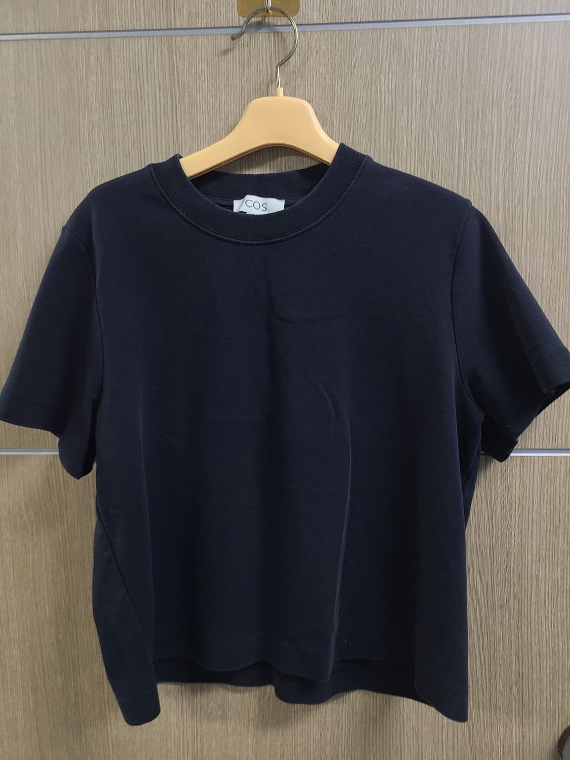 코스 블랙 크롭 반팔티  상품이미지1