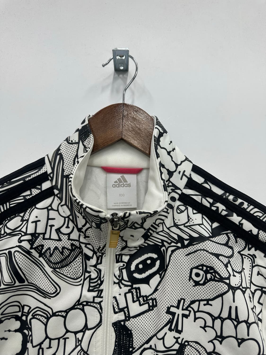 아디다스 그래피티 흰검 져지 트랙탑  상품이미지2