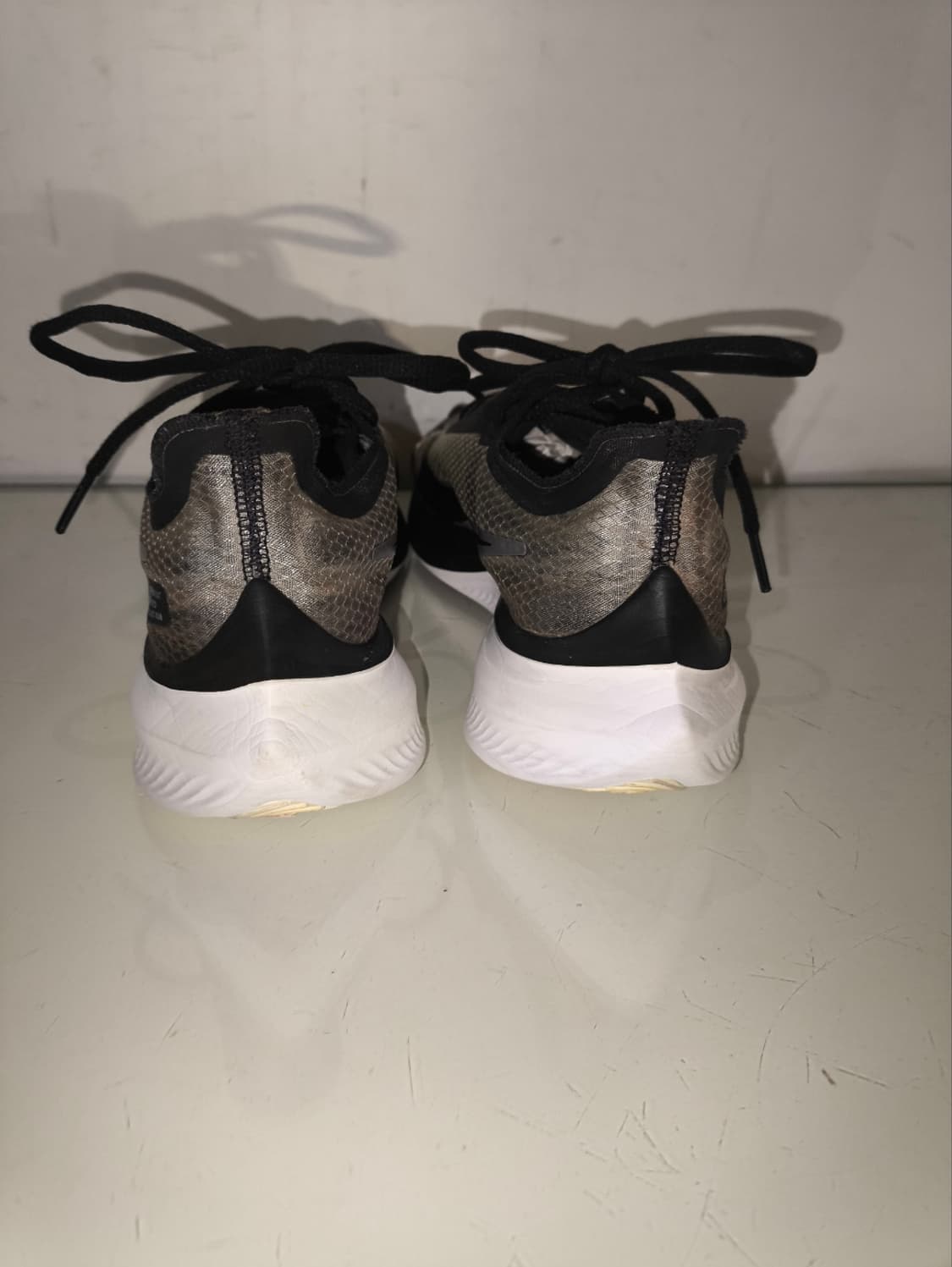 250mm 나이키 줌 그래비티 러닝화  상품이미지8