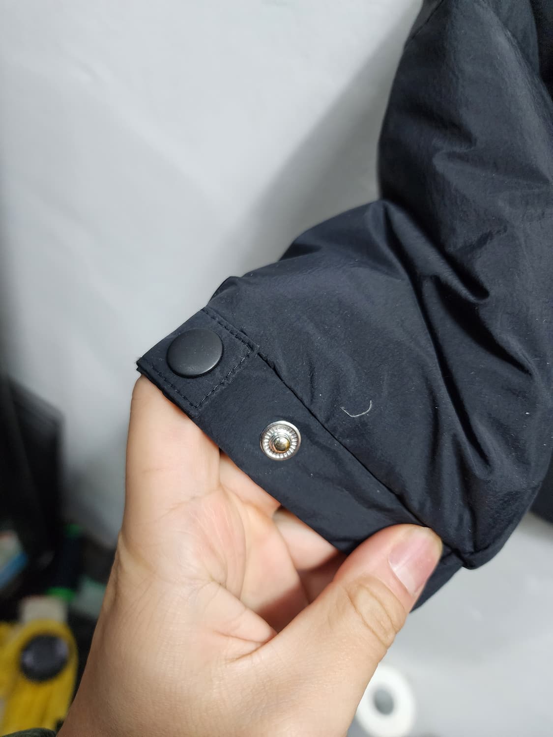 아디다스 레귤러핏 카라리스 라이트웨이트 다운 상품이미지3