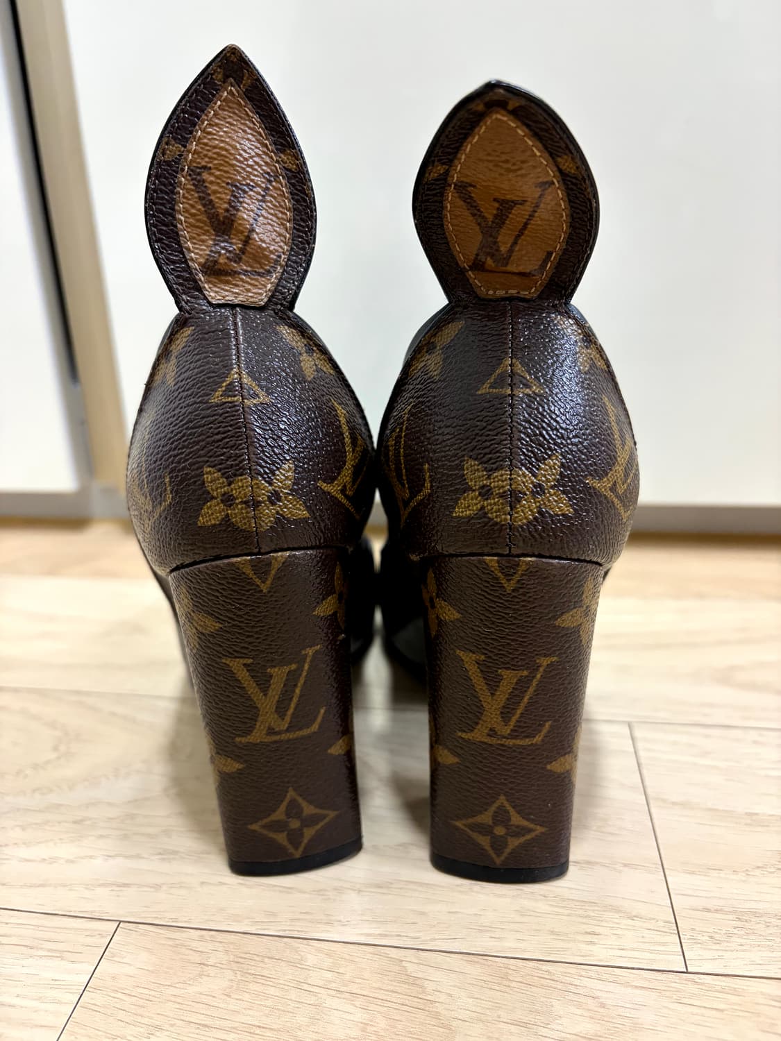 루이비통 정품 하이힐 230 상품이미지1