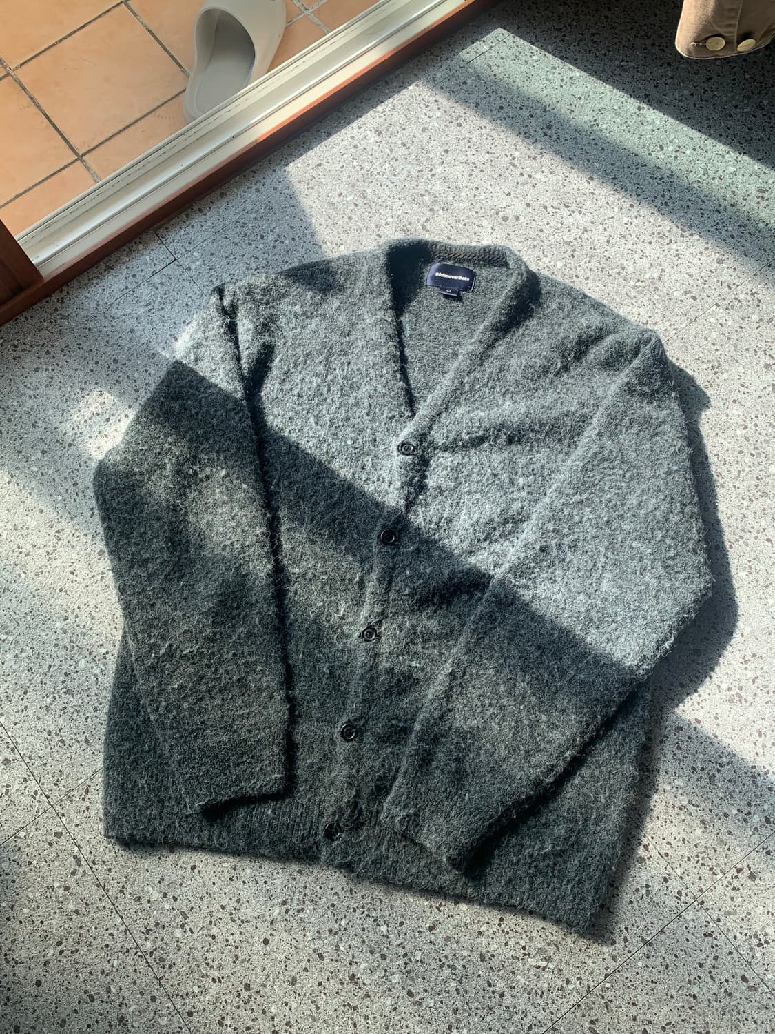 [L]디스이즈네버댓 Hairy Knit Cardigan Charcoal 상품이미지2