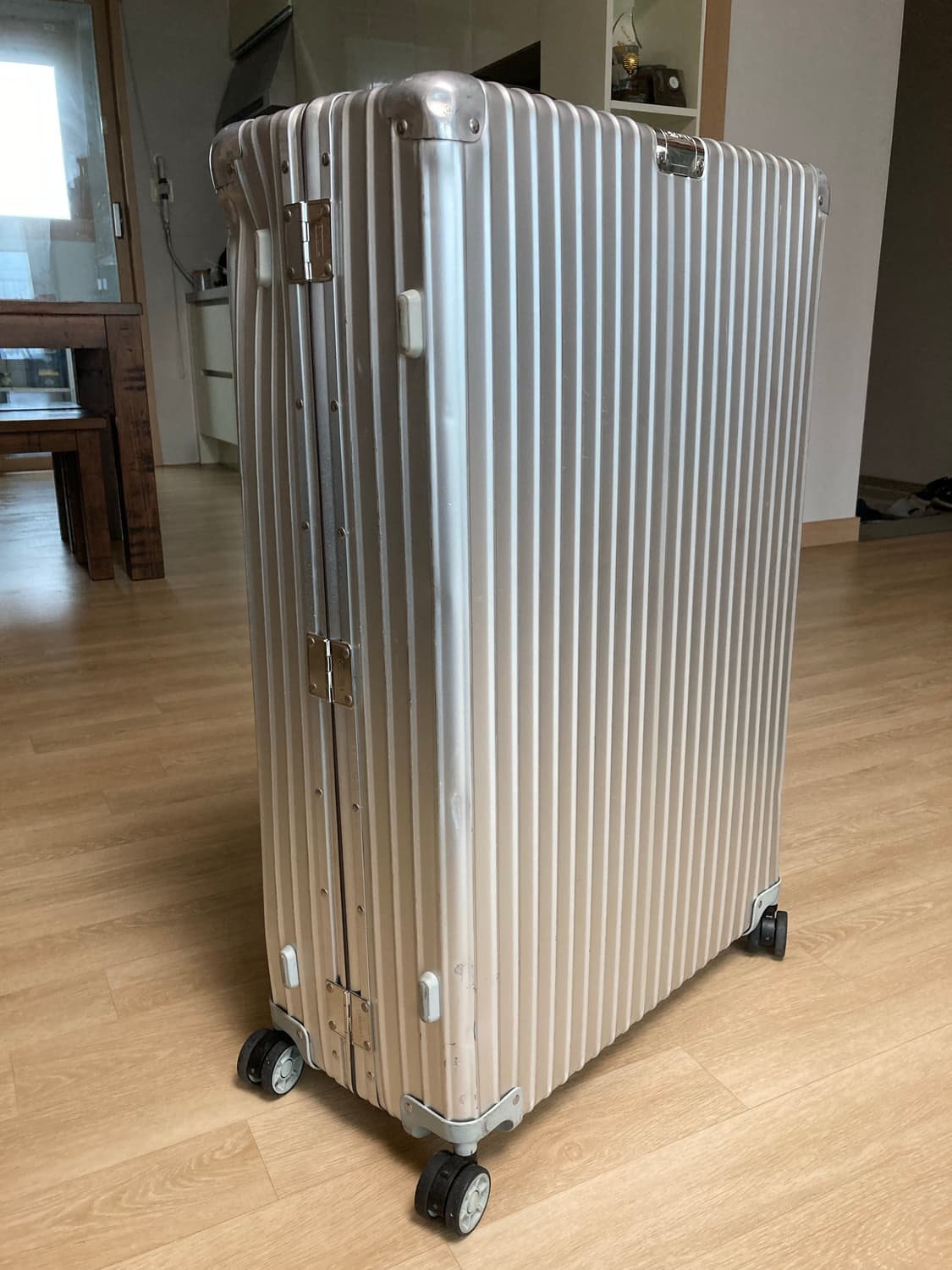 리모와 클래식 플라이트 77 상품이미지6